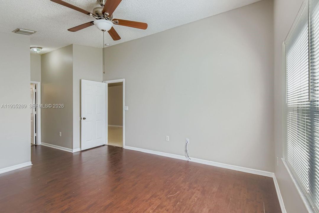 En Venta: $700,000 (3 camas, 2 baños, 1598 Pies cuadrados)