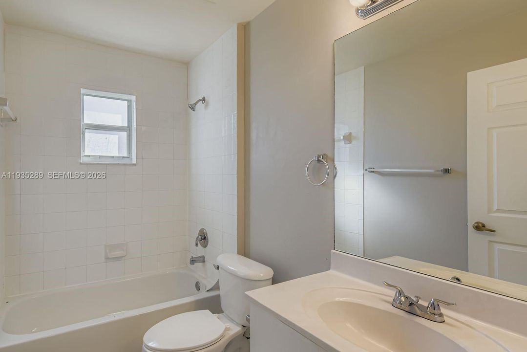 En Venta: $700,000 (3 camas, 2 baños, 1598 Pies cuadrados)