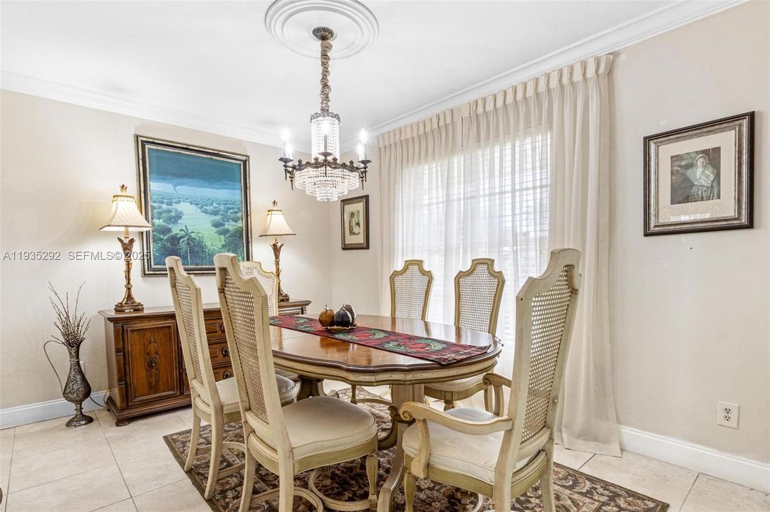 En Venta: $749,000 (3 camas, 2 baños, 1631 Pies cuadrados)