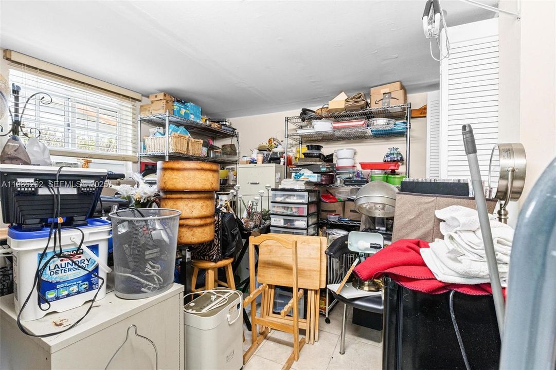 En Venta: $749,000 (3 camas, 2 baños, 1631 Pies cuadrados)