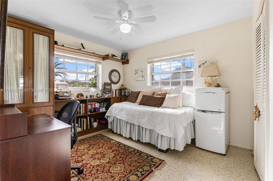 En Venta: $749,000 (3 camas, 2 baños, 1631 Pies cuadrados)