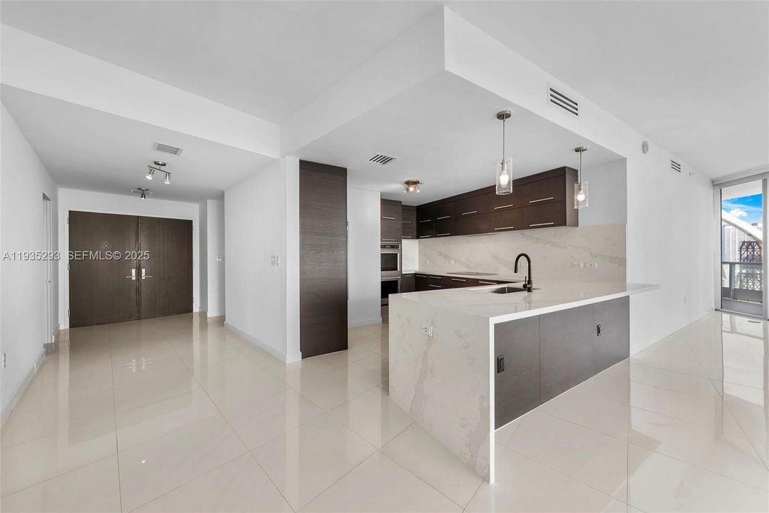 На продажу: $1,849,000 (3 спален, 4 ванн, 0 Квадратных фут)