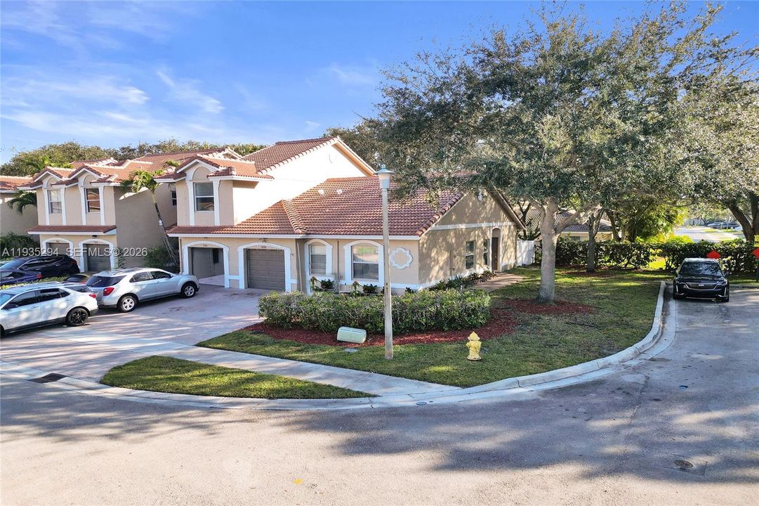 待售: $378,000 (3 贝兹, 2 浴室, 1137 平方英尺)