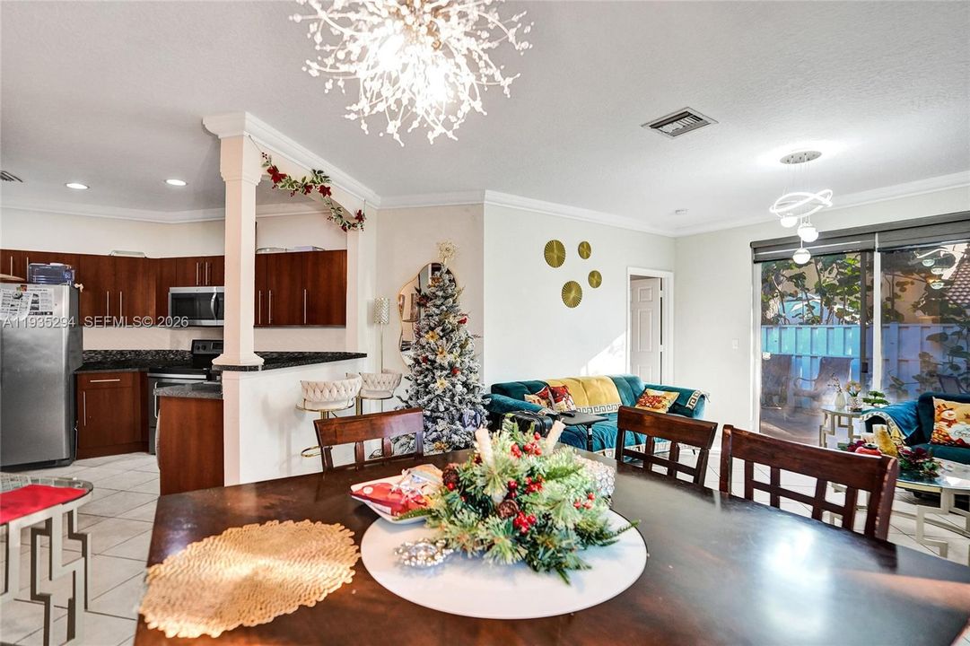 待售: $378,000 (3 贝兹, 2 浴室, 1137 平方英尺)