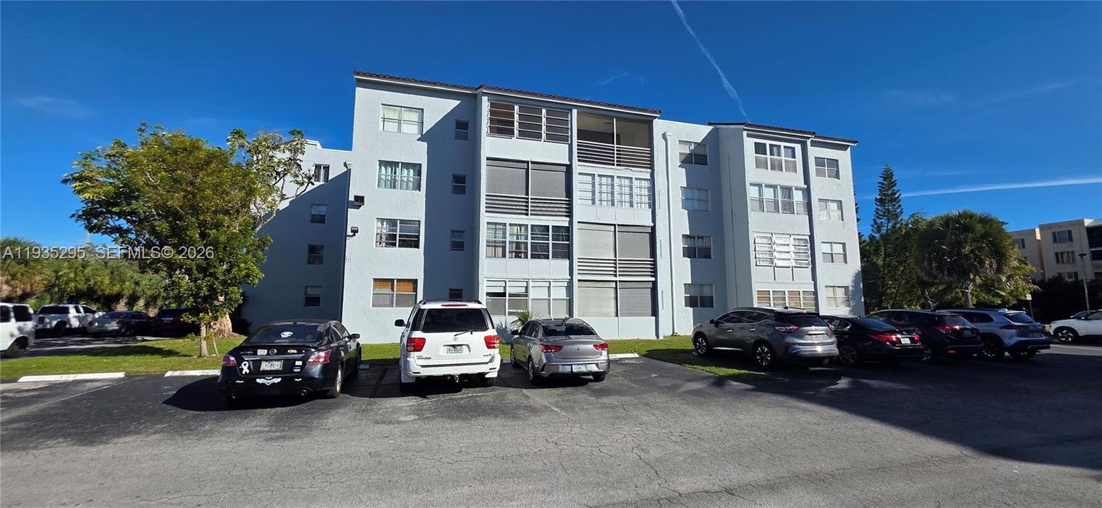 На продажу: $55,999 (2 спален, 2 ванн, 1010 Квадратных фут)