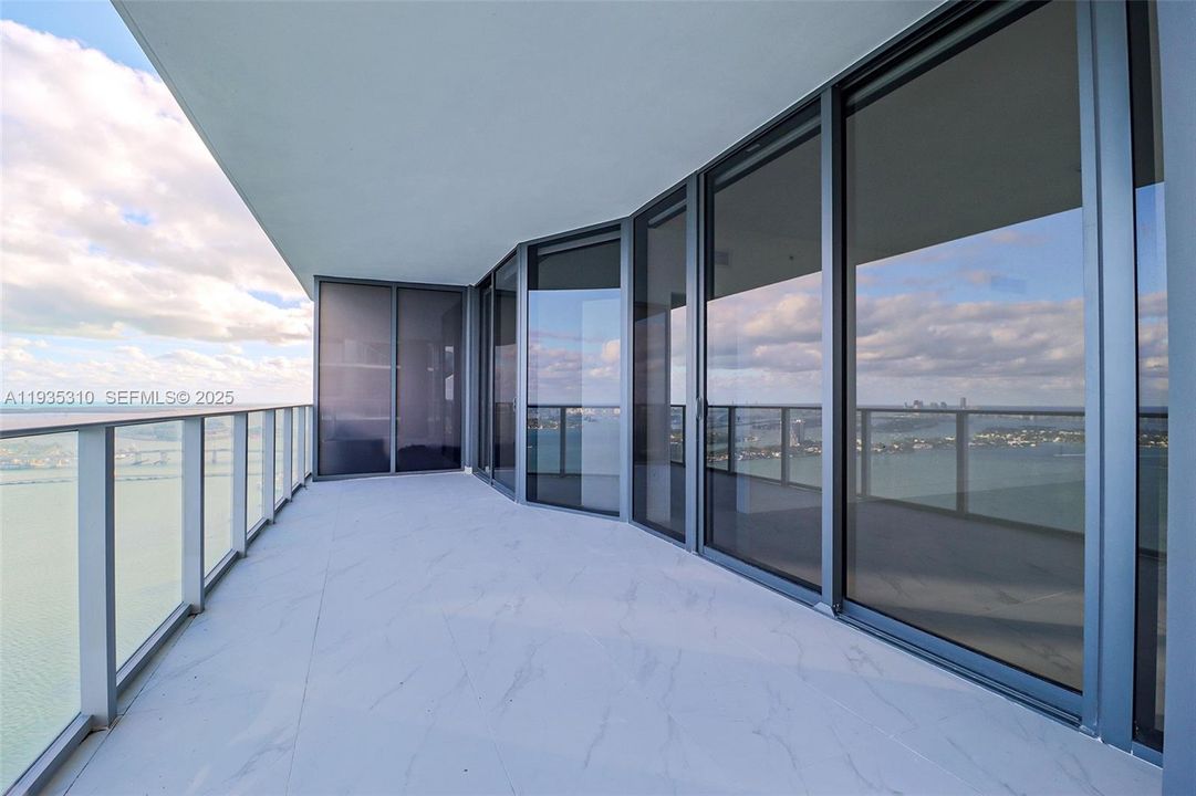 В аренду: $40,000 (4 спален, 5 ванн, 0 Квадратных фут)