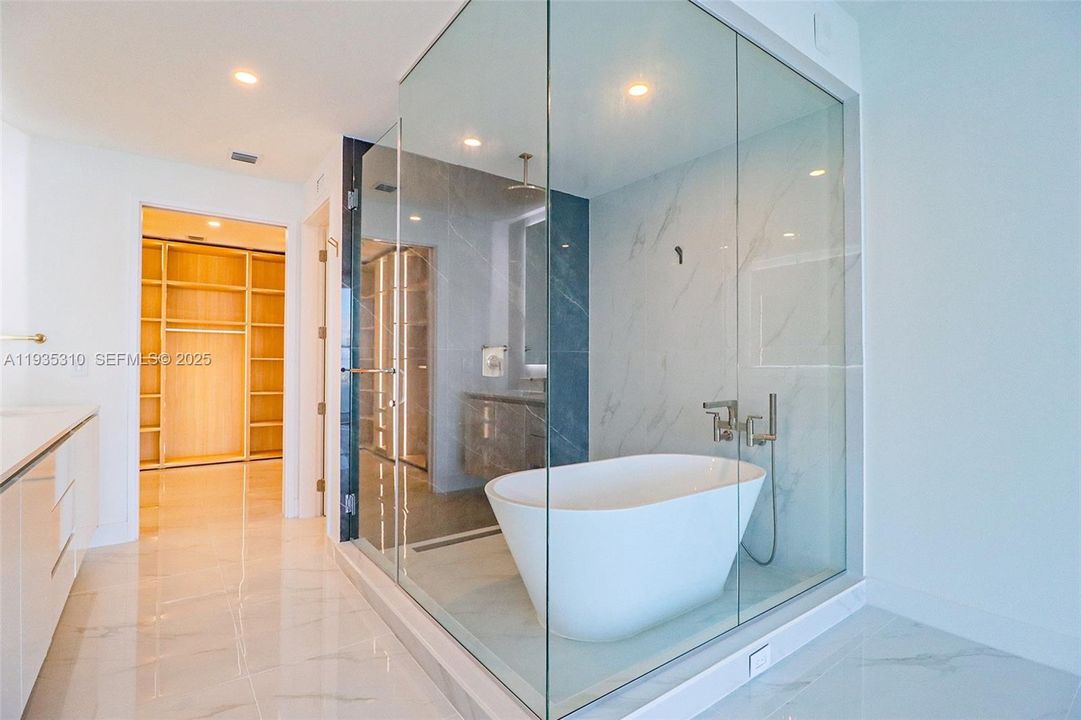 В аренду: $40,000 (4 спален, 5 ванн, 0 Квадратных фут)