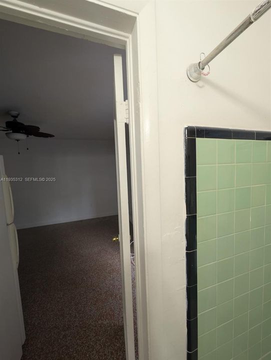 出租: $1,200 (0 贝兹, 1 浴室, 3440 平方英尺)