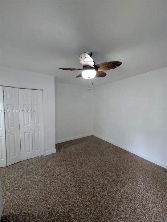 出租: $1,200 (0 贝兹, 1 浴室, 3440 平方英尺)