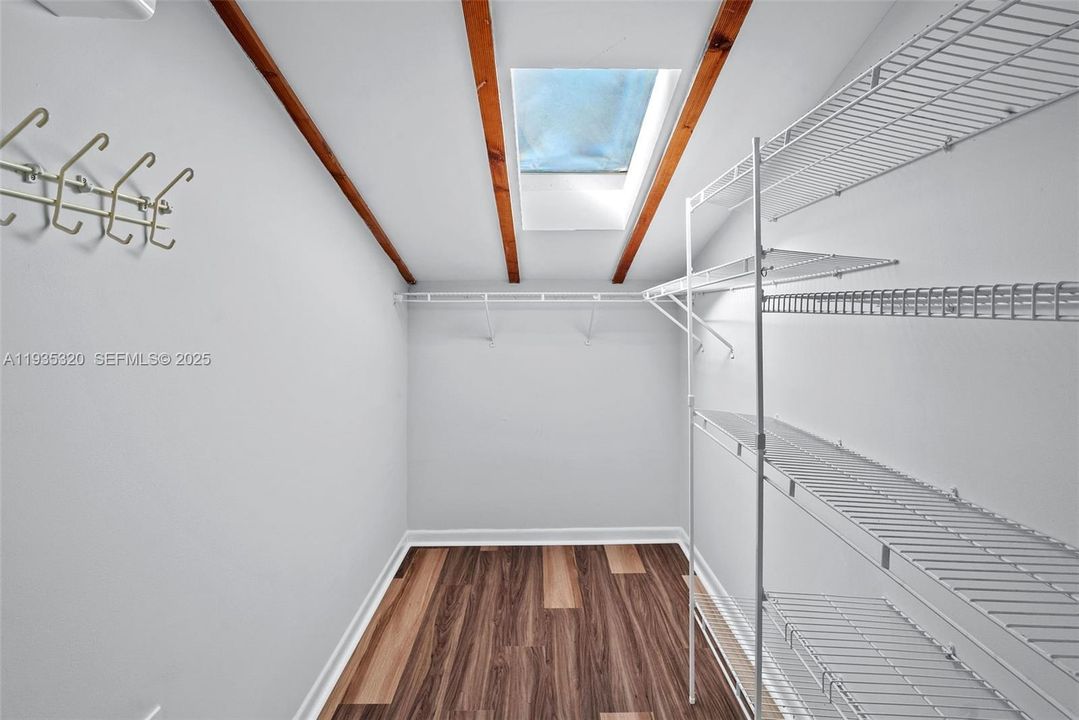 For Sale: $650,000 (4 beds, 3 baths, 2232 Square Feet)