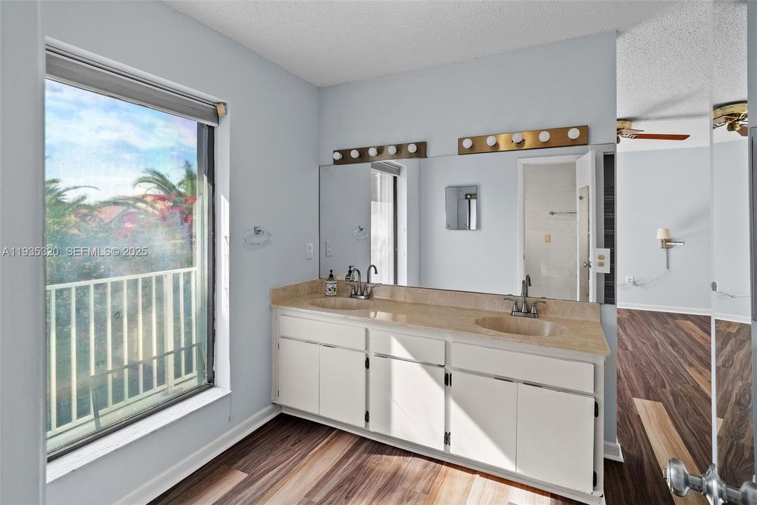 For Sale: $650,000 (4 beds, 3 baths, 2232 Square Feet)