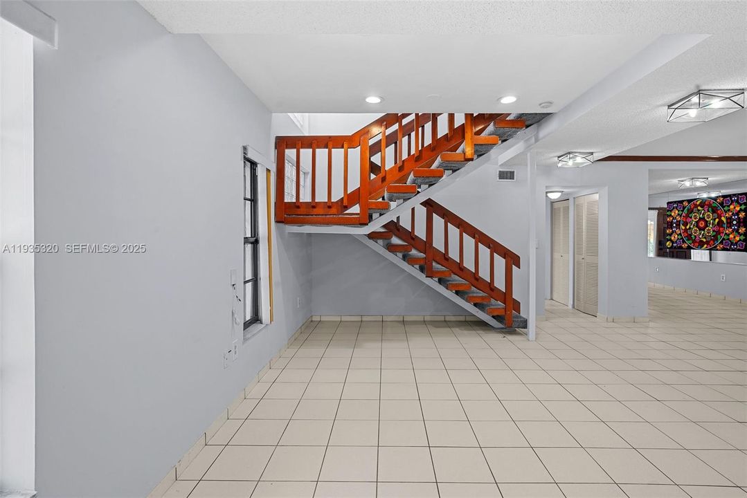 For Sale: $650,000 (4 beds, 3 baths, 2232 Square Feet)