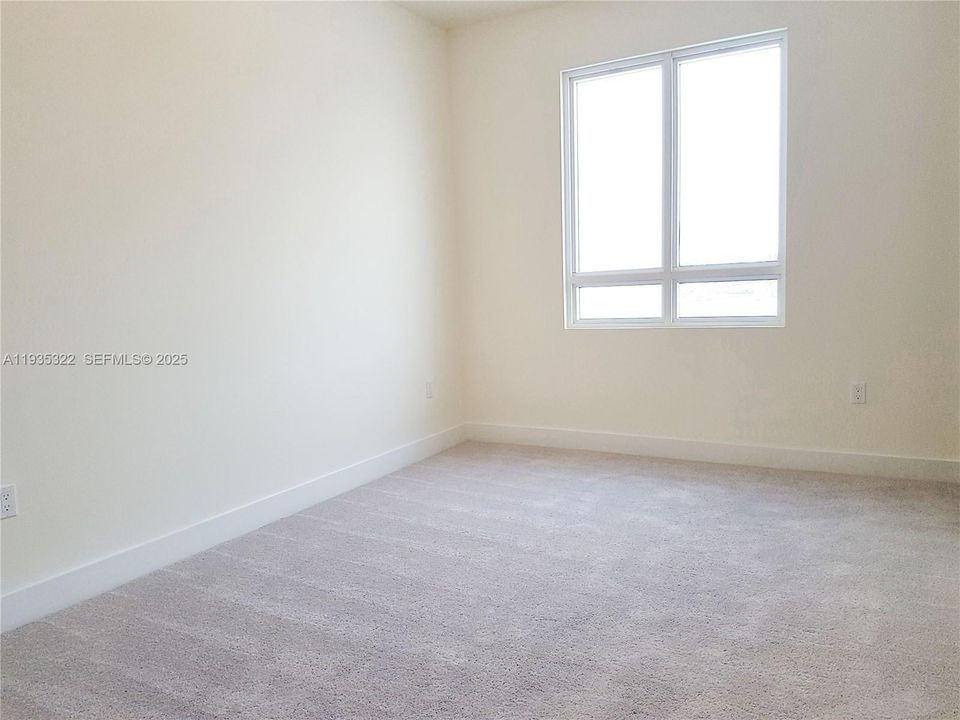 For Rent: $3,600 (3 beds, 3 baths, 1781 Square Feet)