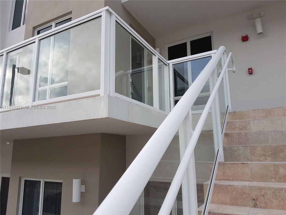 For Rent: $3,600 (3 beds, 3 baths, 1781 Square Feet)