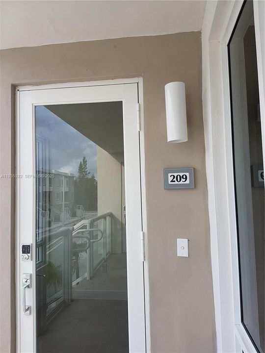 For Rent: $3,600 (3 beds, 3 baths, 1781 Square Feet)