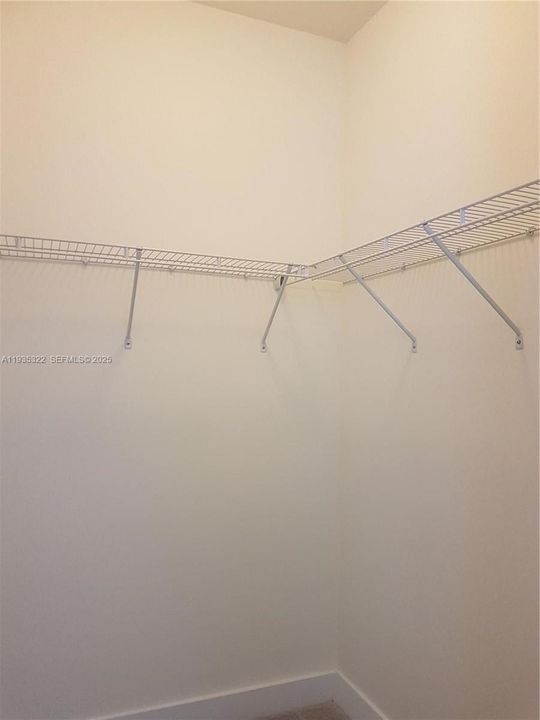 For Rent: $3,600 (3 beds, 3 baths, 1781 Square Feet)