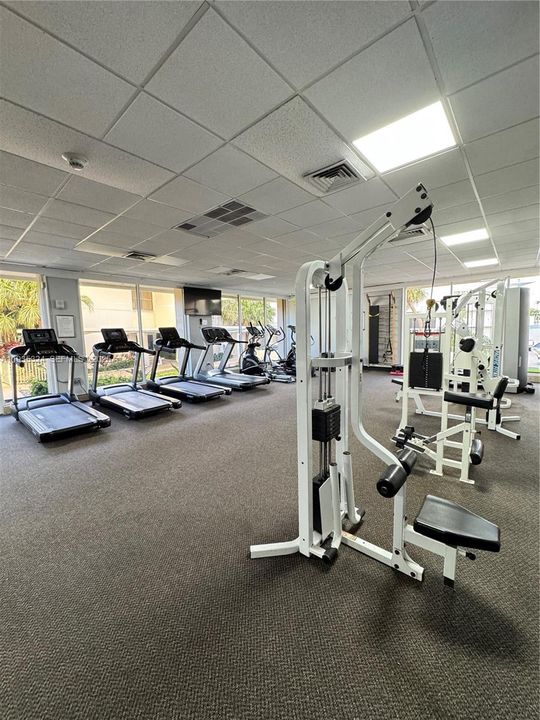 For Sale: $259,000 (1 beds, 1 baths, 762 Square Feet)