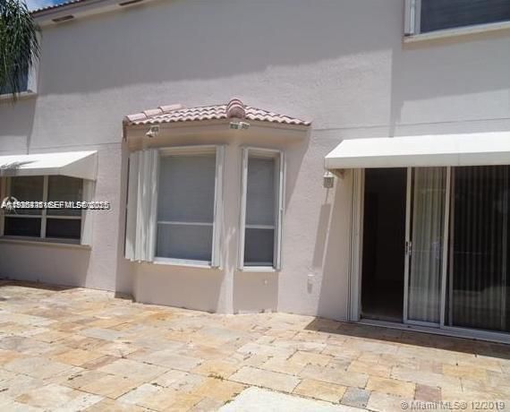 For Rent: $3,470 (4 beds, 2 baths, 2593 Square Feet)