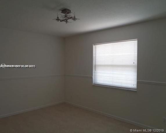 For Rent: $3,470 (4 beds, 2 baths, 2593 Square Feet)