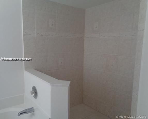 For Rent: $3,470 (4 beds, 2 baths, 2593 Square Feet)