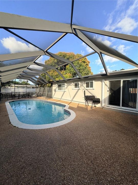 En Renta: $3,700 (3 camas, 2 baños, 1319 Pies cuadrados)