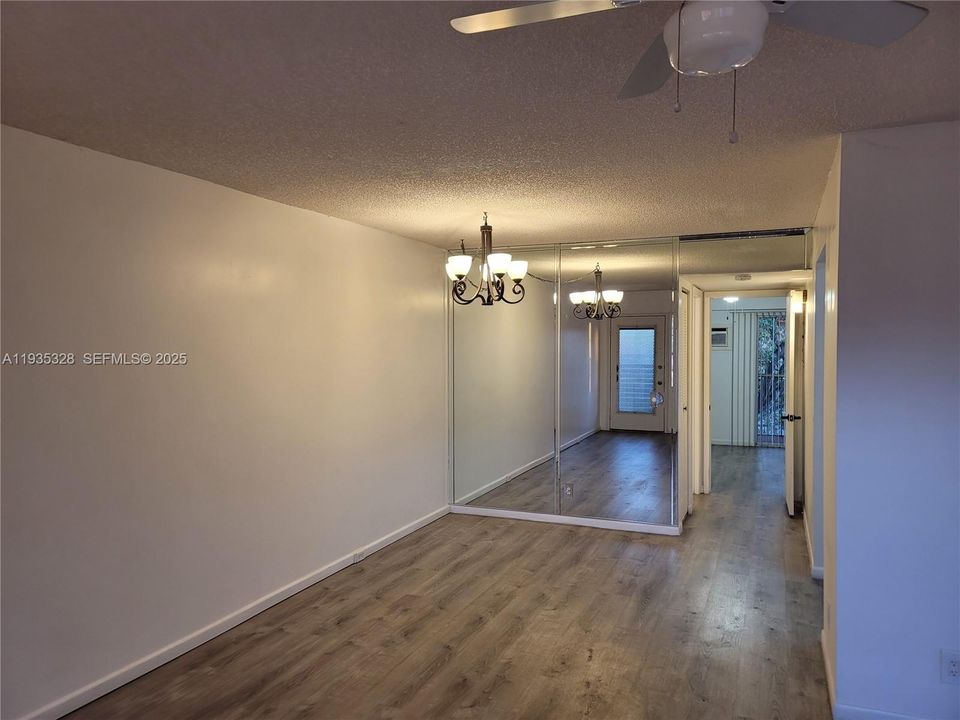 В аренду: $1,550 (1 спален, 1 ванн, 811 Квадратных фут)