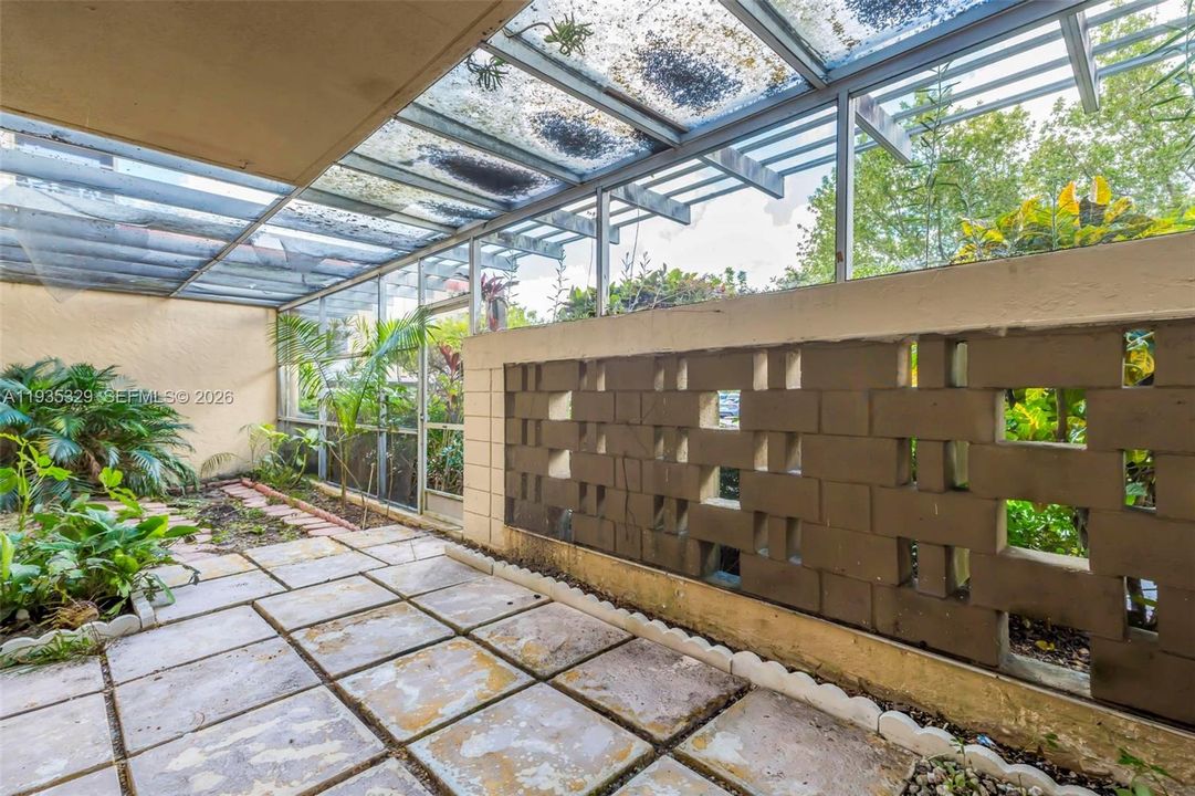 На продажу: $174,500 (2 спален, 2 ванн, 1260 Квадратных фут)