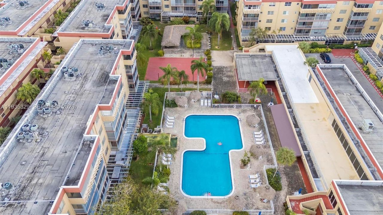 На продажу: $174,500 (2 спален, 2 ванн, 1260 Квадратных фут)