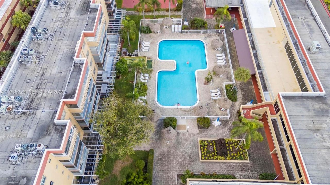 На продажу: $174,500 (2 спален, 2 ванн, 1260 Квадратных фут)