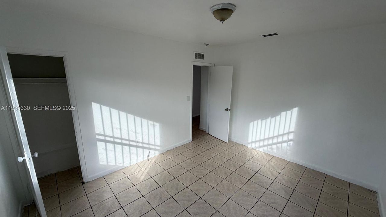 En Renta: $2,000 (2 camas, 1 baños, 1978 Pies cuadrados)