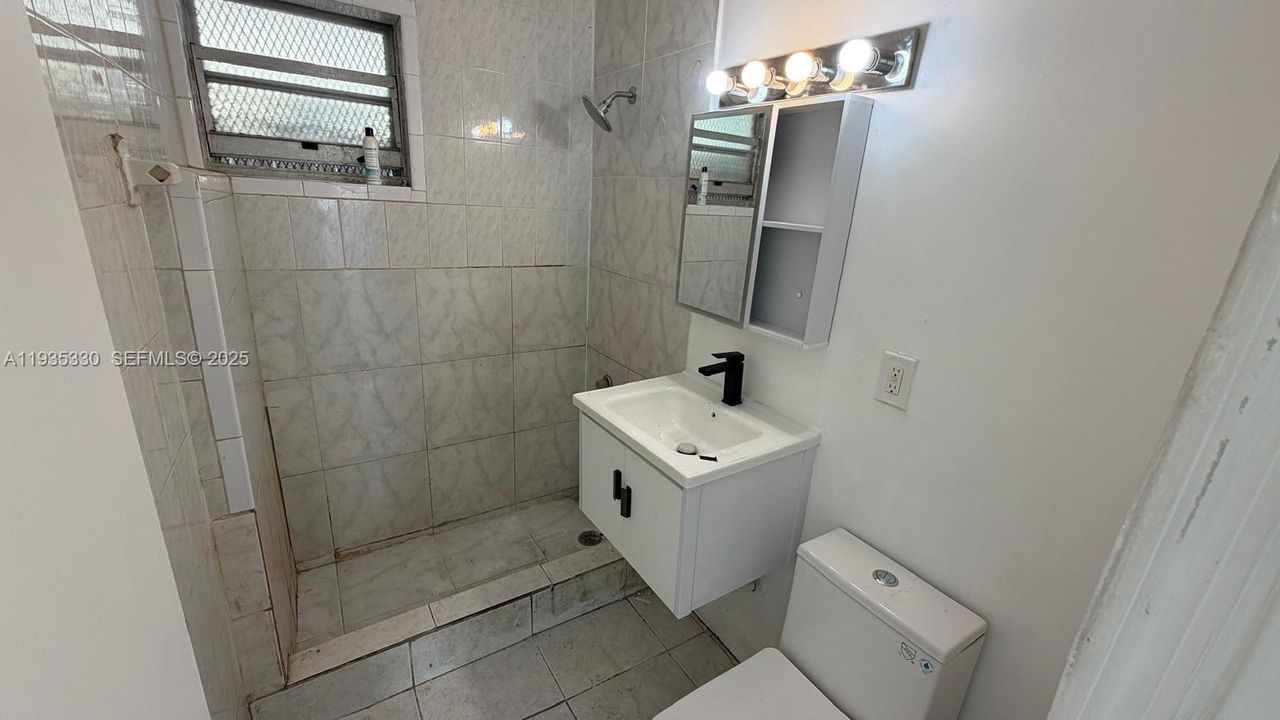 En Renta: $2,000 (2 camas, 1 baños, 1978 Pies cuadrados)