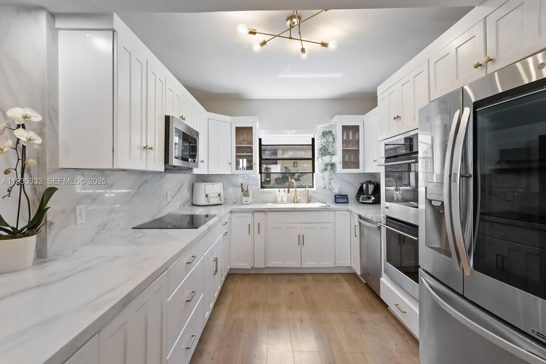 En Venta: $1,575,000 (4 camas, 2 baños, 1715 Pies cuadrados)