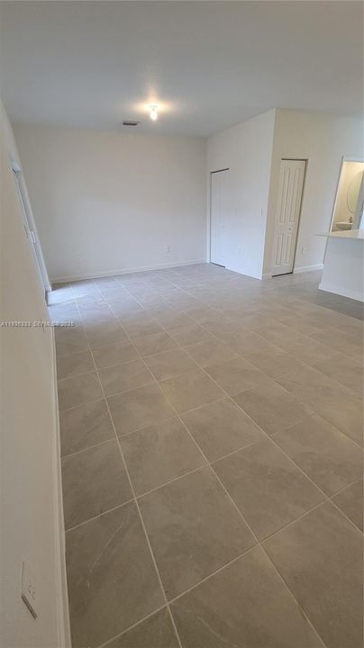 En Renta: $2,800 (3 camas, 2 baños, 1460 Pies cuadrados)