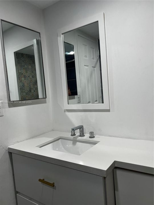 В аренду: $2,100 (2 спален, 2 ванн, 1060 Квадратных фут)