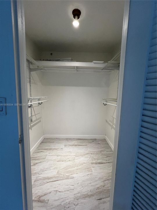 Walk-in closet