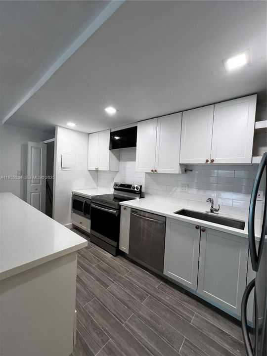 В аренду: $2,100 (2 спален, 2 ванн, 1060 Квадратных фут)