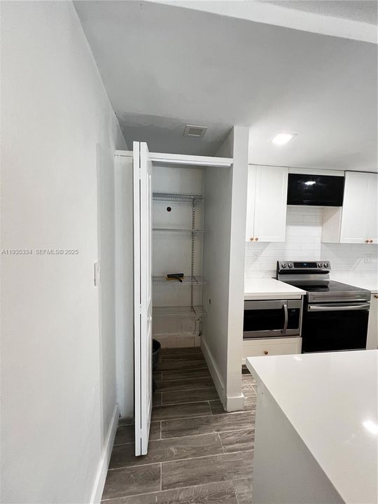 В аренду: $2,100 (2 спален, 2 ванн, 1060 Квадратных фут)