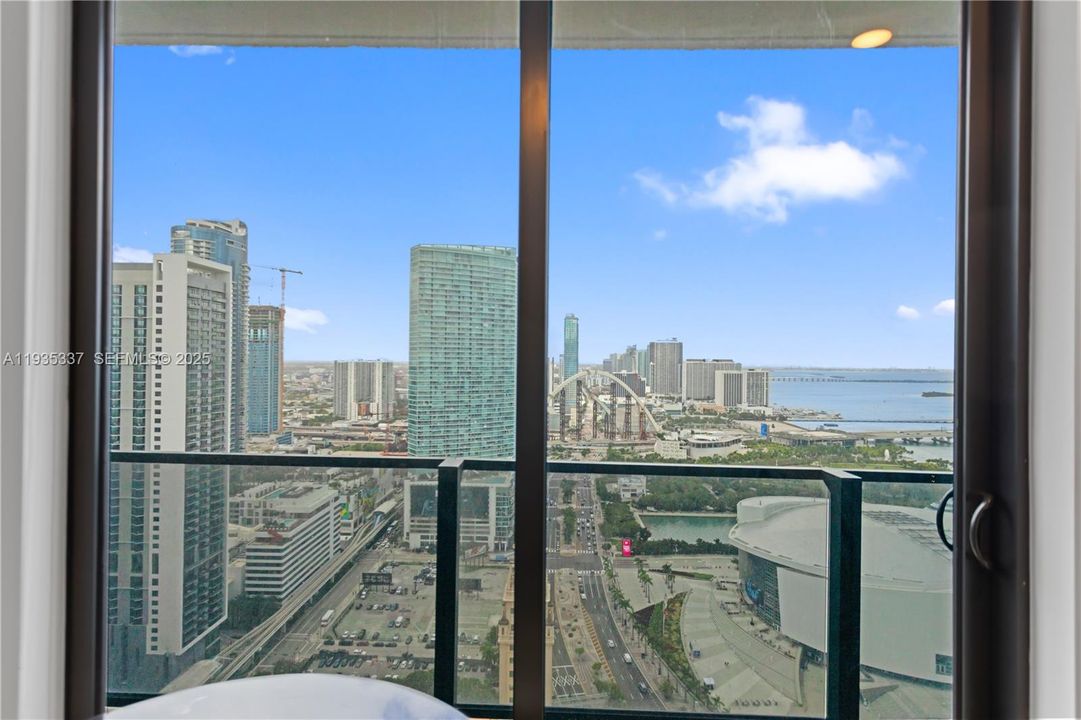 For Sale: $610,000 (1 beds, 1 baths, 430 Square Feet)