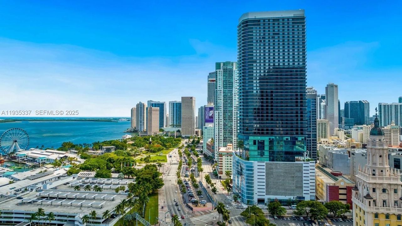 For Sale: $610,000 (1 beds, 1 baths, 430 Square Feet)