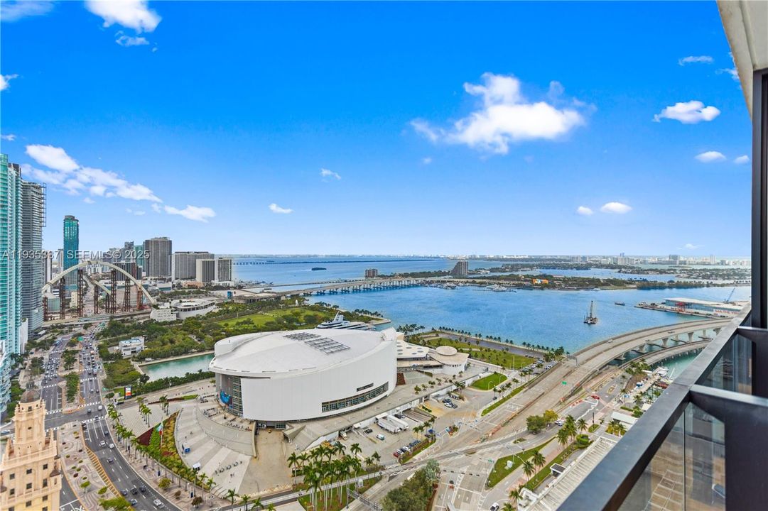 For Sale: $610,000 (1 beds, 1 baths, 430 Square Feet)