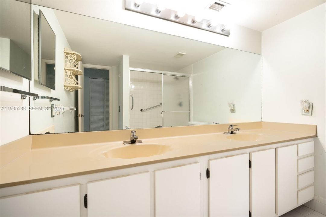 En Venta: $199,999 (2 camas, 2 baños, 1550 Pies cuadrados)