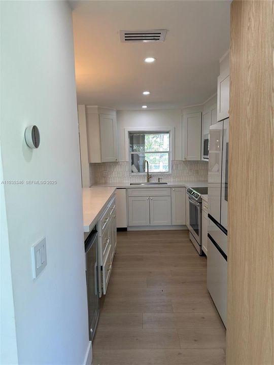 En Venta: $540,000 (2 camas, 2 baños, 1330 Pies cuadrados)