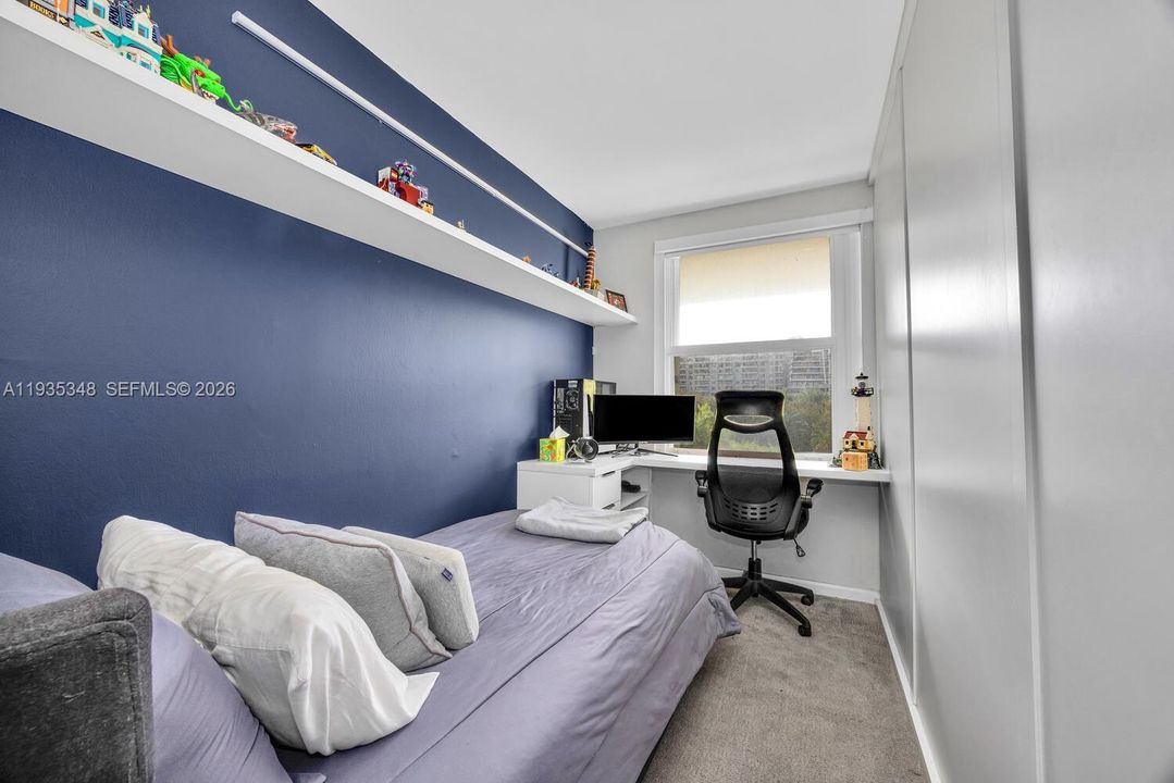 For Sale: $1,295,000 (2 beds, 2 baths, 1260 Square Feet)