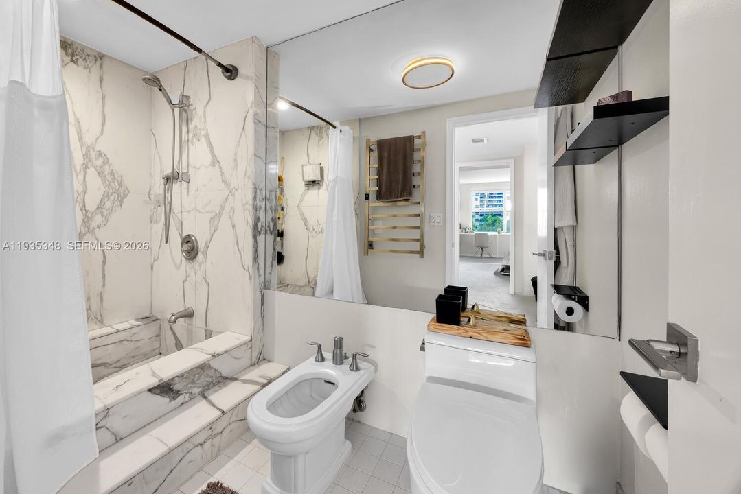 For Sale: $1,295,000 (2 beds, 2 baths, 1260 Square Feet)