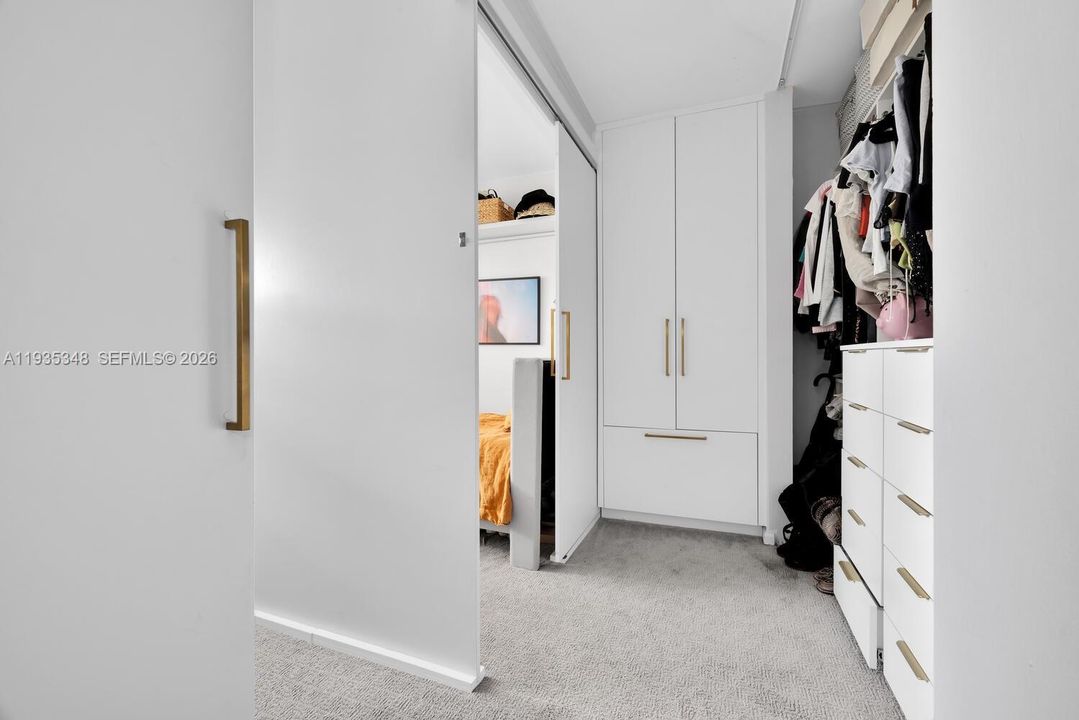 For Sale: $1,295,000 (2 beds, 2 baths, 1260 Square Feet)