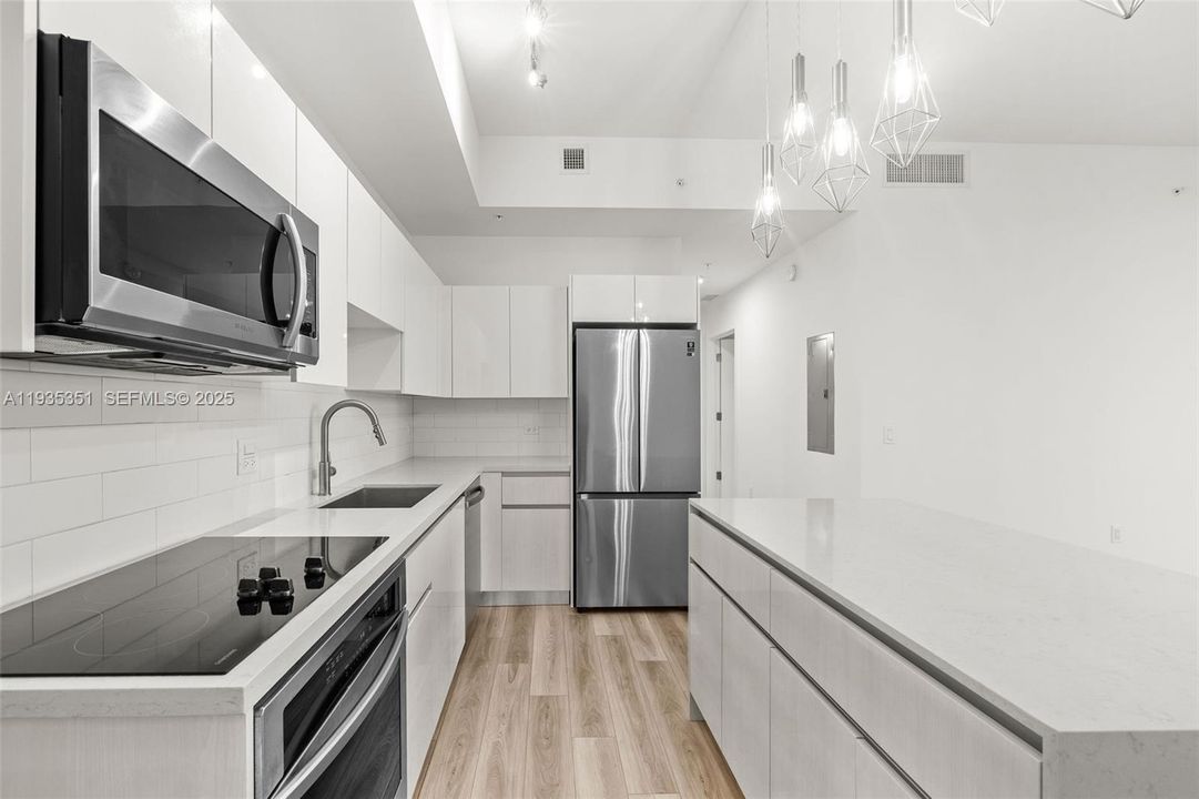 En Renta: $3,942 (2 camas, 2 baños, 1185 Pies cuadrados)