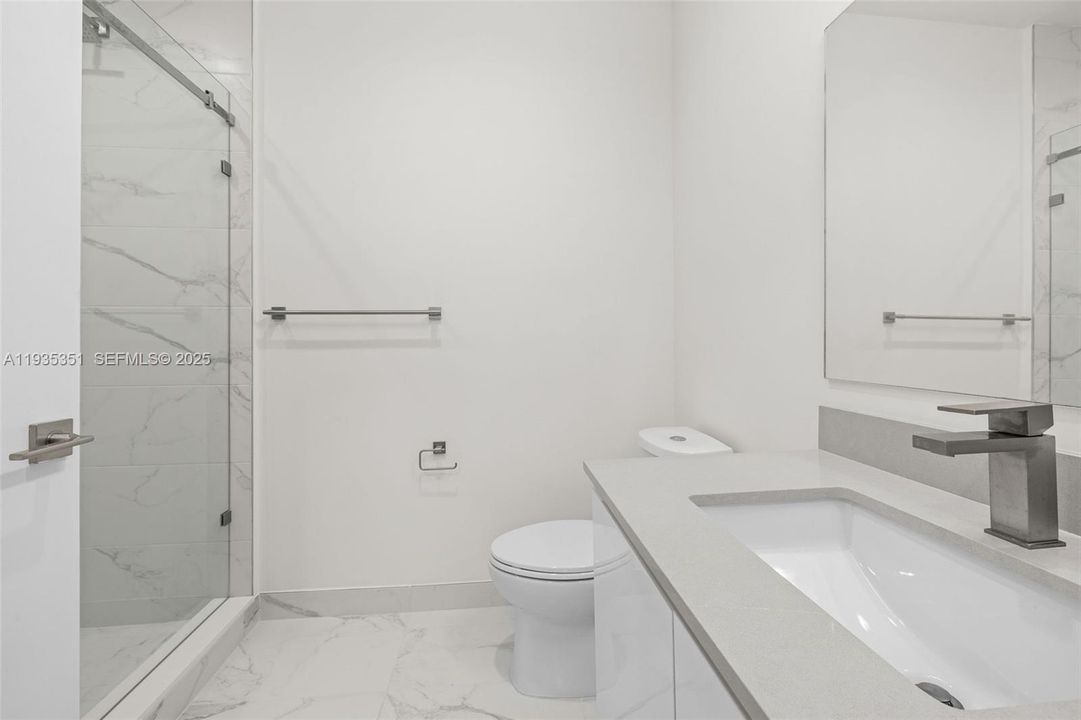 En Renta: $3,942 (2 camas, 2 baños, 1185 Pies cuadrados)