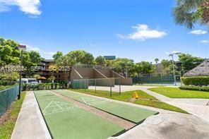 For Sale: $96,000 (1 beds, 1 baths, 773 Square Feet)