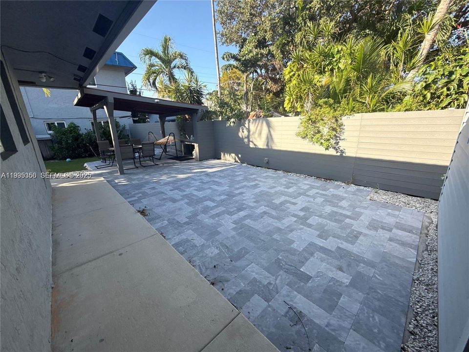 For Sale: $950,000 (0 beds, 0 baths, 2812 Square Feet)