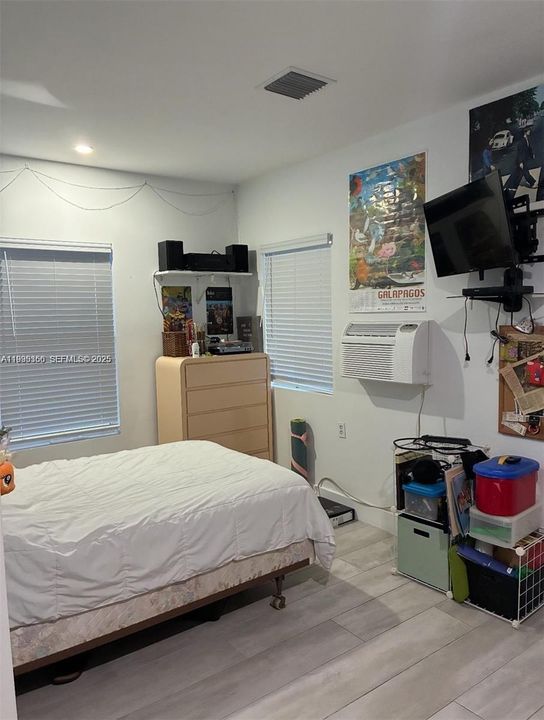 For Sale: $950,000 (0 beds, 0 baths, 2812 Square Feet)